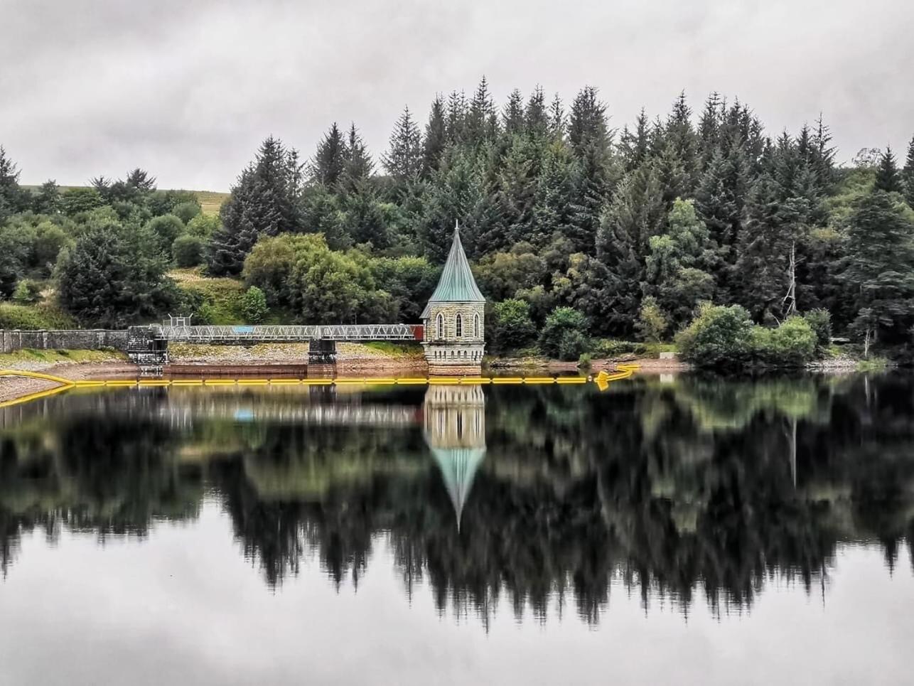 Ein Trysor Cudd Cabin Pont Sticill Exterior foto